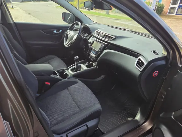 Nissan QASHQAI 1.2 Connect Edition 2015 Benzine 17