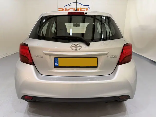 Toyota Yaris HB 1.0 VVt-i Aspiration 2015 Benzine 5