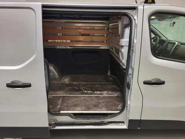 Renault Trafic 1.6dCi Trekhaak Euro 6! 2016 Diesel 6