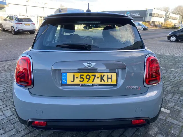 MINI Electric Mini Basic 33 kWh 2020 Elektrisch 4