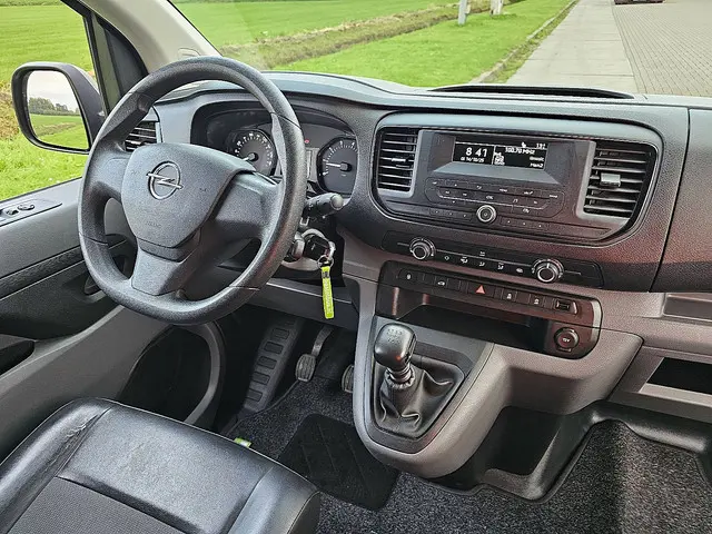 Opel Vivaro 1.5 2020 Diesel 8