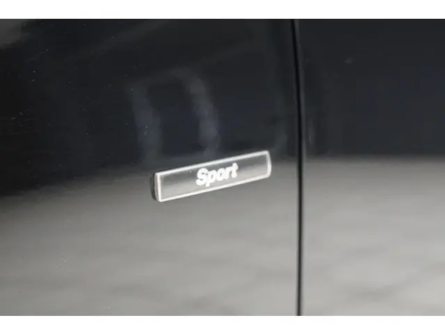 BMW 1 Serie 116i Business+ 2012 Benzine 34