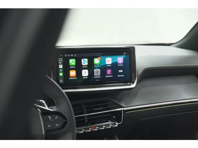 Peugeot 2008 PureTech 130 EAT8 GT 2024 Benzine 65