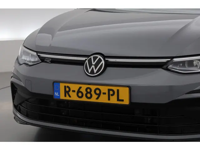 Volkswagen Golf 1.5 eTSI R-Line 2022 Benzine 35