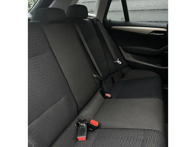 BMW X1 sDrive20i Business 2013 Benzine 22