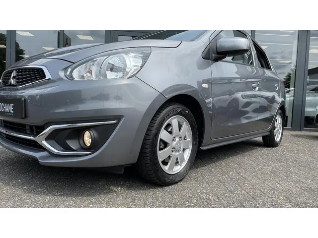 Mitsubishi Space Star 1.0 Cool+ 2019 Benzine 15