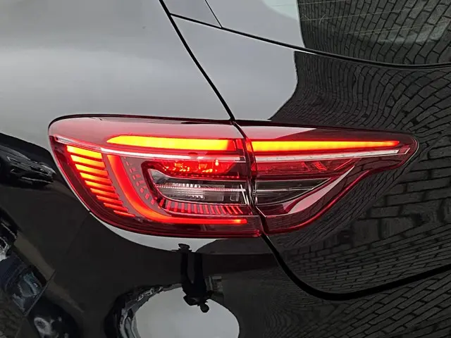 Renault Clio 1.0 TCe Intens 2020 Benzine 20