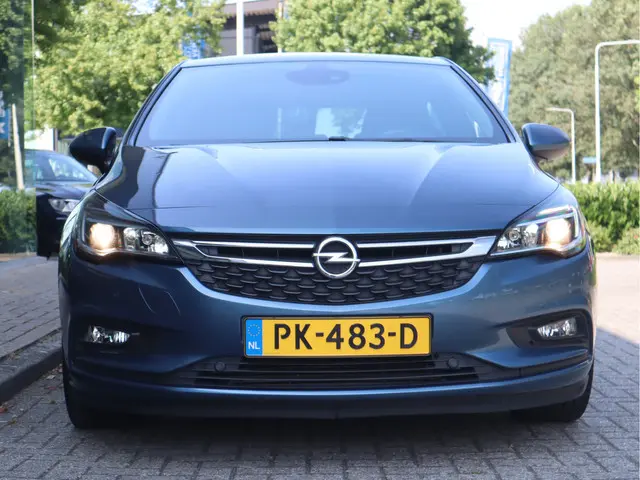 Opel Astra 1.4 150 PK Innovation 2017 Benzine 14