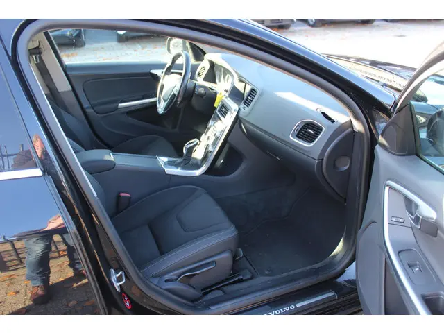Volvo V60 1.6 D2 Automaat Momentum 2014 Diesel 5