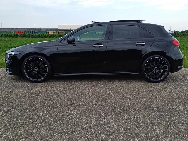 Mercedes-Benz A-Klasse 250 Premium Plus 2022 Benzine 9