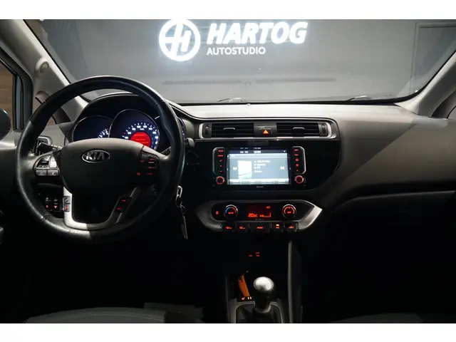 Kia Rio 1.2 CVVT ExecutiveLine 2017 Benzine 3
