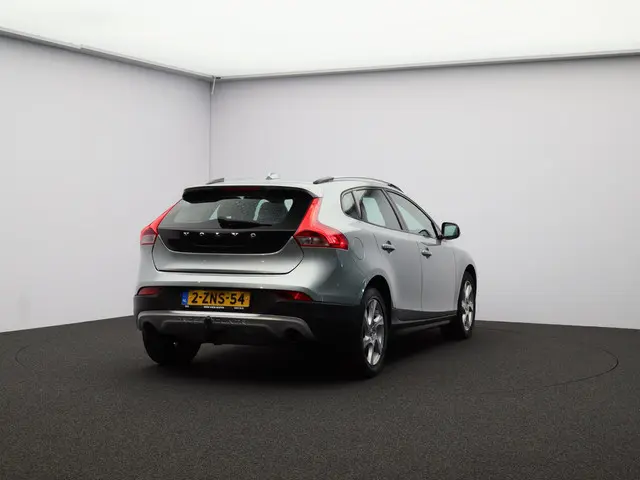 Volvo V40 Cross Country T4 Automaat Summum 2015 Benzine 25