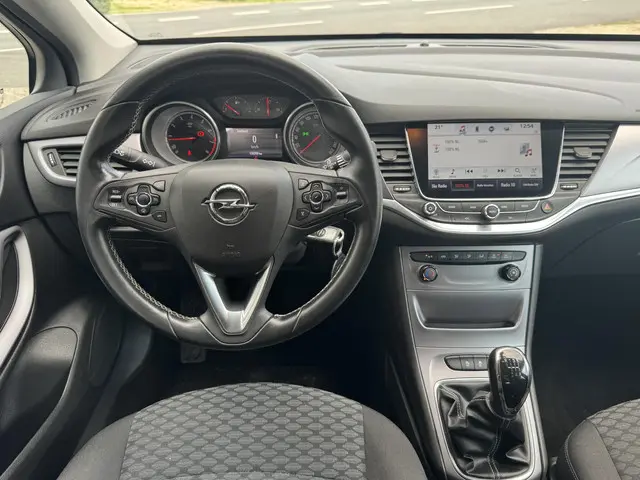 Opel Astra Sports Tourer 1.4 Business+ 2017 Benzine 22