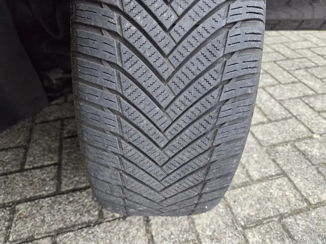 Opel Astra 1.4 Turbo NIEUW DISTRUB KETTING 2015 Benzine 26