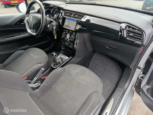 Citroën DS3 1.2 VTi So Chic 2013 Benzine 8