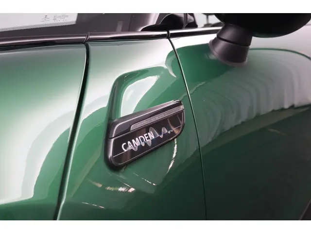 MINI Cooper 1.5 Camden Plus Edition 2023 Benzine 42