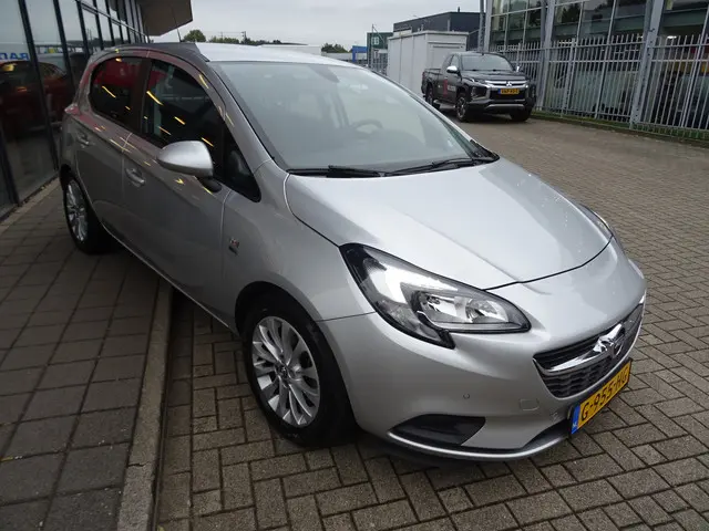 Opel Corsa 1.0 Turbo 120 Jaar Edition 2019 Benzine 12