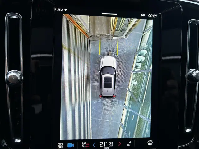 Volvo XC40 Recharge P8 AWD R-Design 2020 Elektrisch 38