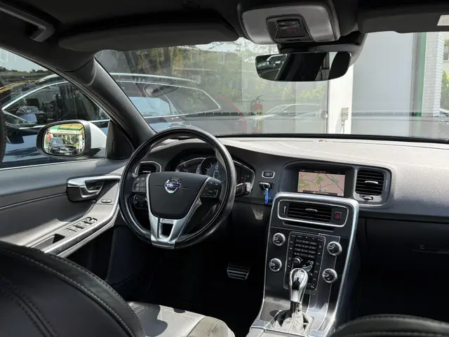 Volvo V60 1.5 T3 R-Design Aut. 2017 Benzine 5
