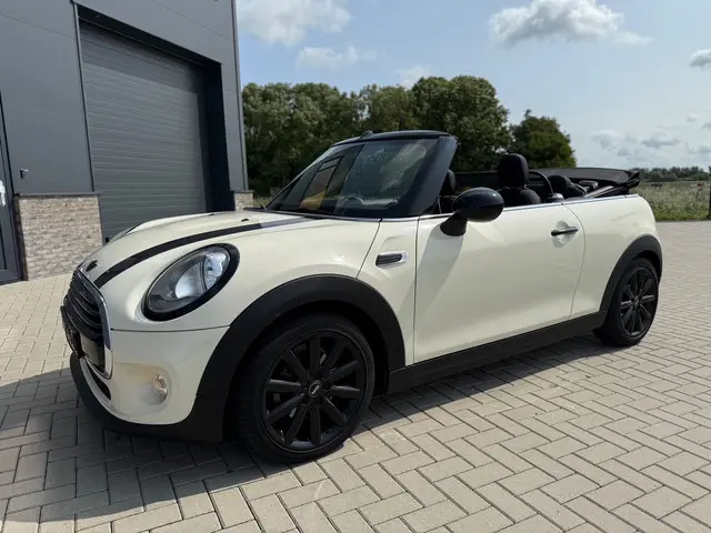 MINI Cooper Cabrio Mini 1.5 Business 2018 Benzine 9