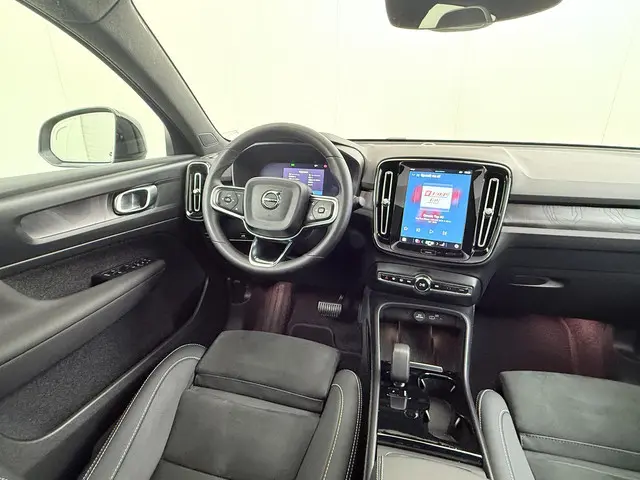 Volvo C40 Recharge Plus 69 kWh 2023 Elektrisch 24