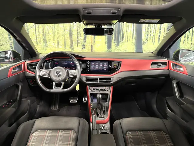 Volkswagen Polo 2.0 TSI GTI 2019 Benzine 8