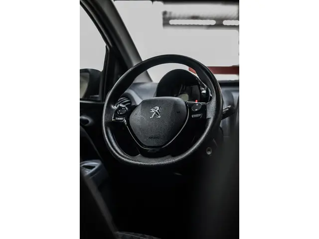 Peugeot 108 1.0 e-VTi Active 2022 Benzine 7