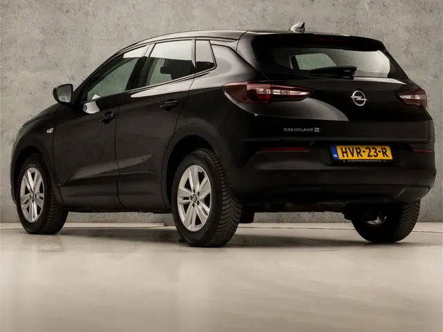 Opel Grandland X 1.2 Turbo Sport 2021 Benzine