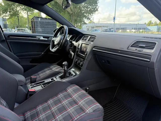 Volkswagen Golf 2.0 TSI GTI 2015 Benzine 19