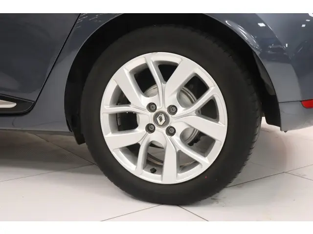 Renault Clio 0.9 TCe Limited 2019 Benzine 26