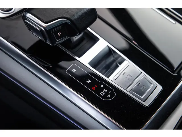 Audi Q7 SQ7 S-Line Grijs kenteken 2020 Diesel 22