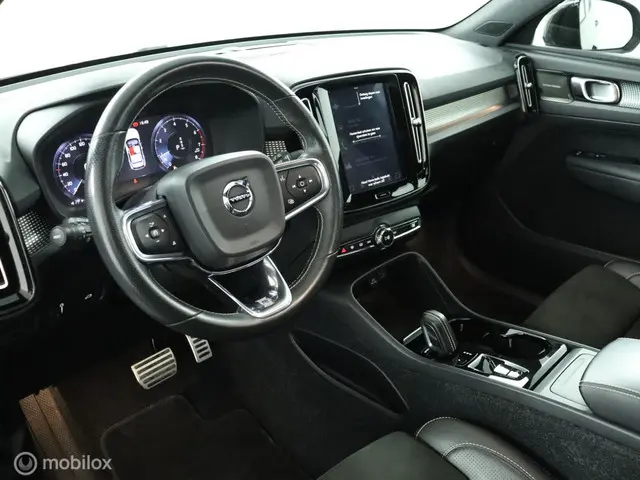 Volvo XC40 2.0 T5 AWD R-Design 2018 Benzine 11