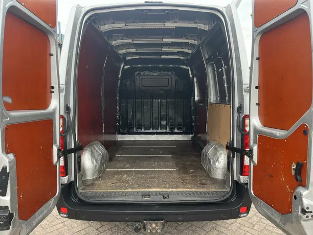 Renault Master bestel T35 2.3 dCi 135 L2H2 2020 Diesel 6