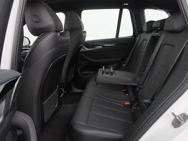 BMW X3 xDrive30e 2023 Hybride Benzine 14