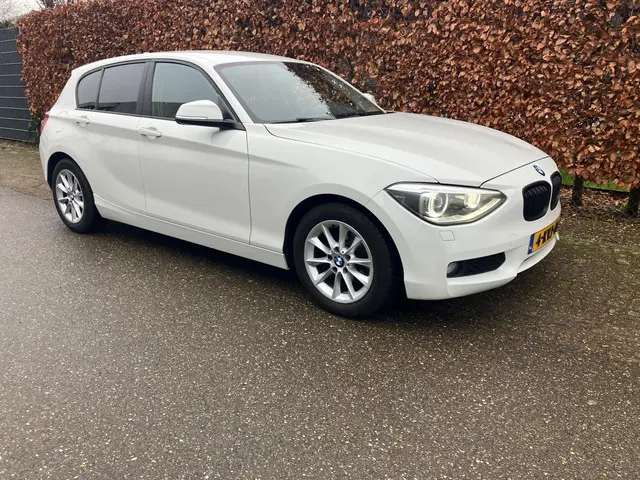 BMW 1 Serie 114i EDE Executive 2013 Benzine 6