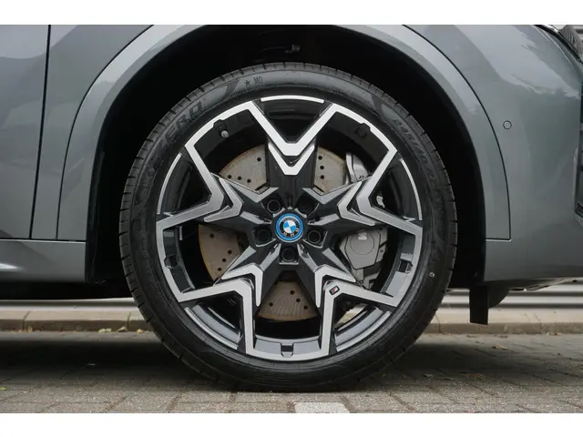 BMW iX2 eDrive20 2025 Elektrisch 6