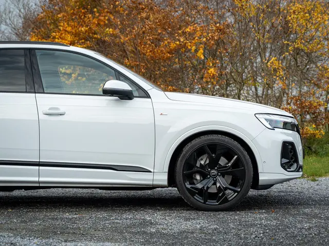 Audi Q7 55 TFSI 2025 Hybride Benzine 14