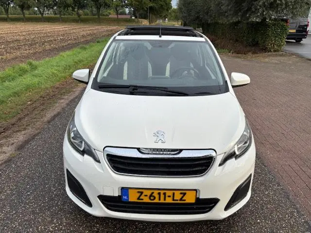 Peugeot 108 1.0 e-VTi 2015 Benzine 10