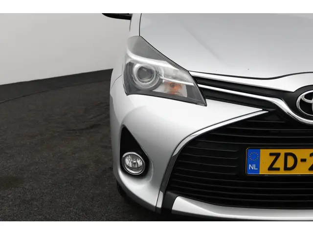 Toyota Yaris 1.3 VVT-i Dynamic 2017 Benzine 35