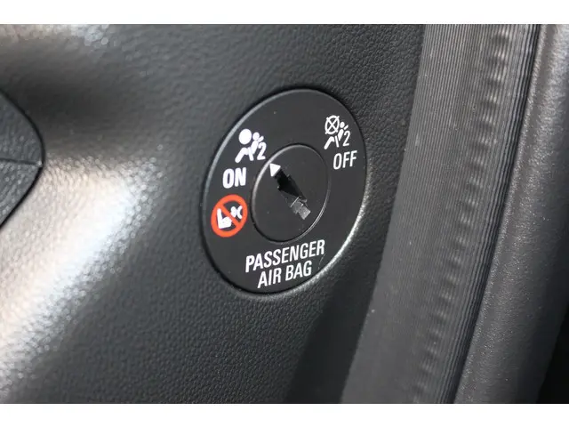 Opel KARL 1.0 ecoFLEX 120 Jaar Edition 2019 Benzine 29