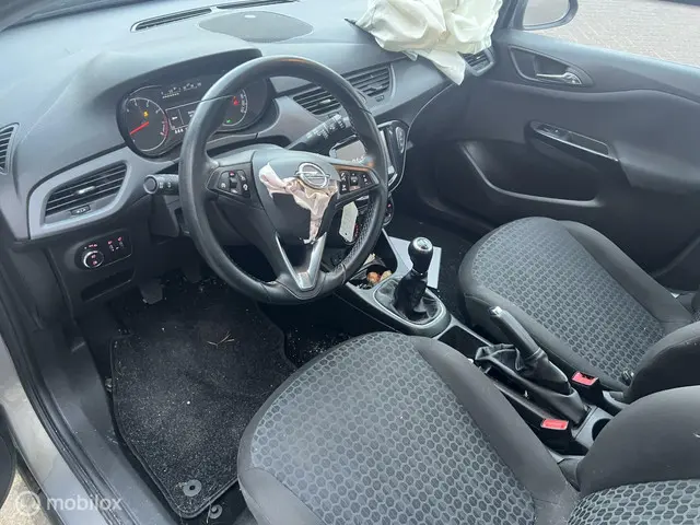 Opel Corsa 1.4 Cosmo Voorschade! 2015 Benzine 15