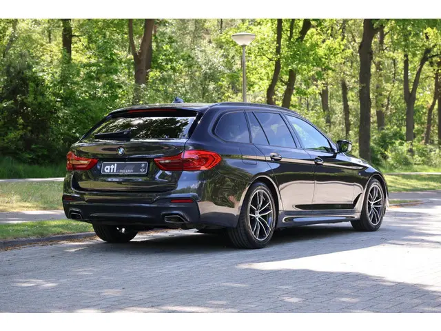 BMW 5 Serie Touring 530i High Executive 2020 Benzine 4