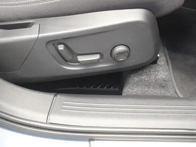 Volvo XC40 2.0 B3 Plus Bright 2022 Hybride Benzine 24