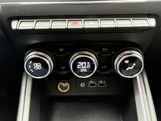 Renault Clio 1.0 TCe 90 GPF techno 2024 Benzine 21