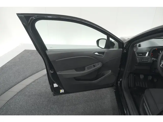 Renault Clio TCe 90 Zen 2022 Benzine 64