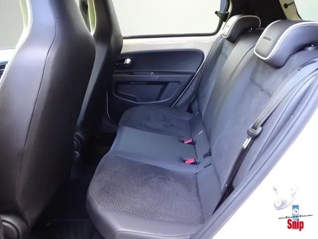 SEAT Mii 1.0 Mii by Mango 2015 Benzine 16