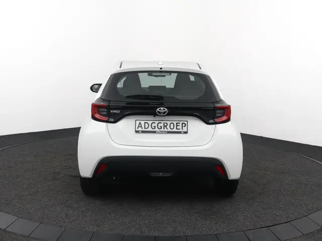 Toyota Yaris 1.5 VVT-i Dynamic 2021 Benzine 34
