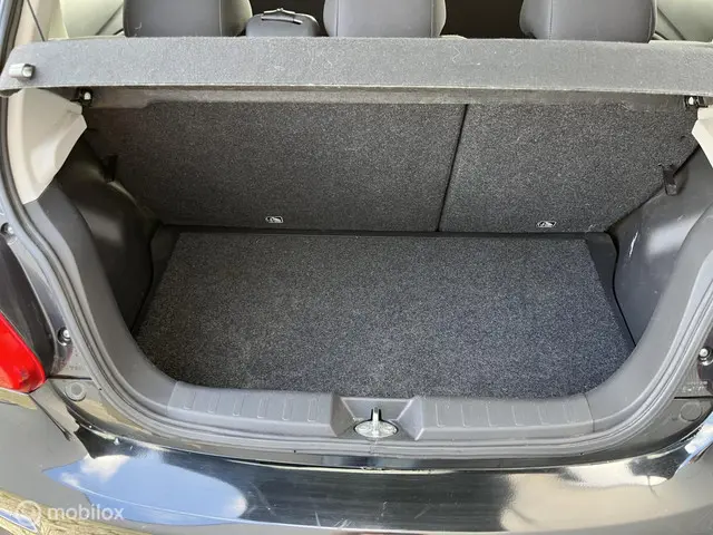 Mitsubishi Space Star 1.0 Intense 2016 Benzine 5