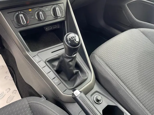 Volkswagen Polo 1.0 TSI Comfortline 2018 Benzine 17