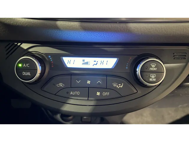 Toyota Yaris 1.5 Hybrid Active 2019 Hybride Benzine 15